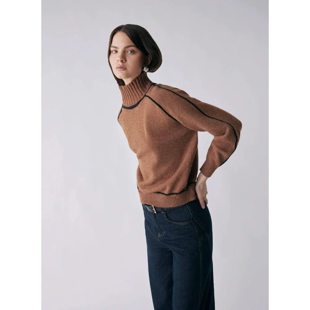 Weekend Womens Turtleneck Sweater Size L Nutmeg/Black